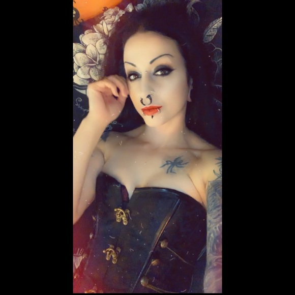 Meet your Posher, Rotten - Picture 3 of 5